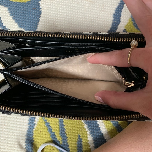 Kate Spade wallet - Picture 5 of 5